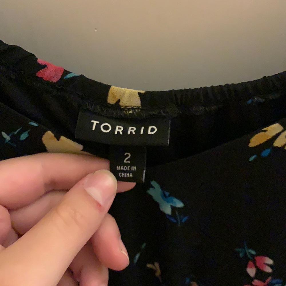 Torrid Size 2 Chiffon Cold Shoulder Floral Dress - Picture 4 of 9